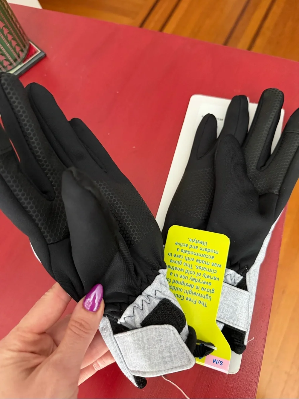NEW women’s Free Country soft shell gloves outdoor gray black S/M touchscreen
